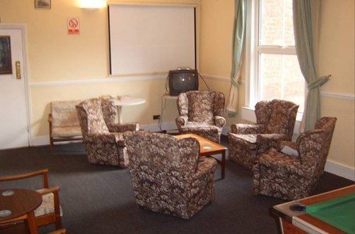The Pines Guest Accommodation Τσίπενχαμ Εξωτερικό φωτογραφία