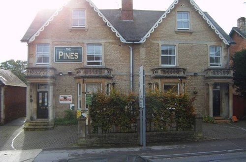 The Pines Guest Accommodation Τσίπενχαμ Εξωτερικό φωτογραφία